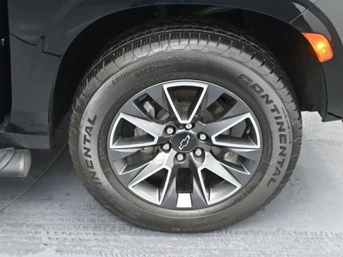 Used 2023 Chevrolet Tahoe Z71 w/ Luxury Package image 37