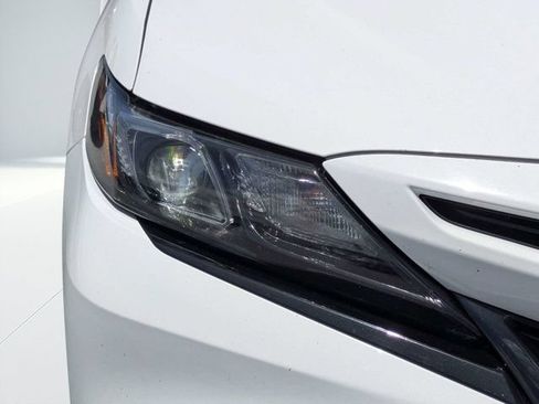 Used 2023 Toyota Camry SE w/ Cold Weather Package FWD image 9