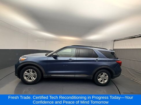 Used 2020 Ford Explorer XLT w/ Equipment Group 202A image 2