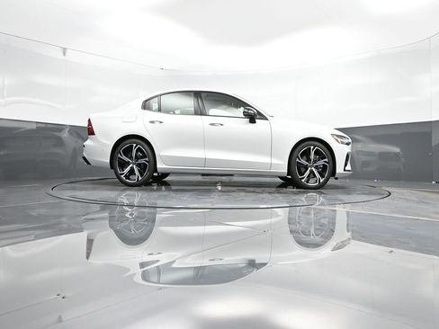 New 2025 Volvo S60 B5 Plus w/ Climate Package image 42
