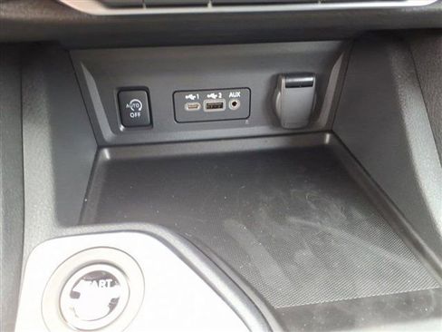 New 2025 Nissan Sentra SR image 14