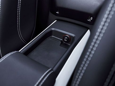 Used 2024 Lamborghini Huracan EVO image 56