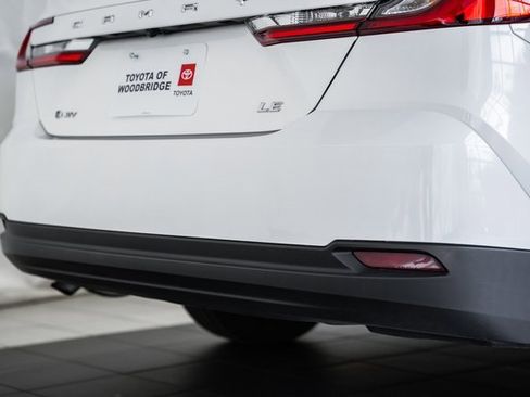 Used 2025 Toyota Camry LE image 8