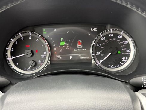 Used 2023 Toyota Highlander LE FWD image 23