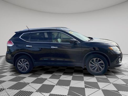 Used 2016 Nissan Rogue SL w/ SL Premium Package image 2