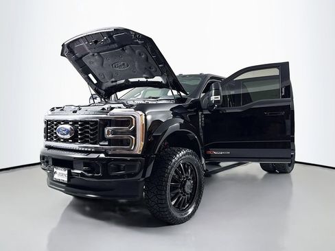 Used 2026 Ford F450 Platinum w/ FX4 Off-Road Package AWD/4WD image 36