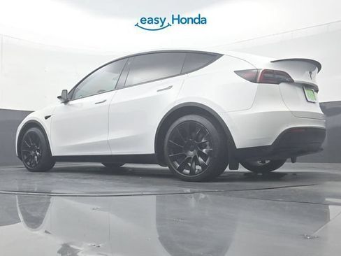 Used 2022 Tesla Model Y Long Range AWD/4WD image 29