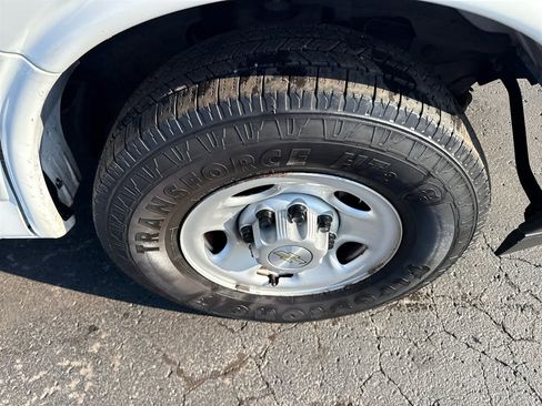 Used 2020 Chevrolet Express 2500 w/ Safety Package image 10