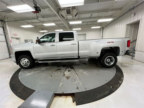 Used 2019 Chevrolet Silverado 3500 LTZ w/ Duramax Plus Package image 7