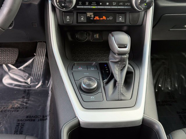 Certified 2024 Toyota RAV4 SE w/ Convenience Package AWD/4WD image 22