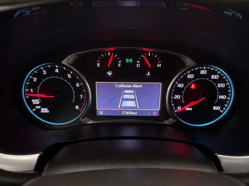 Used 2021 Chevrolet Traverse LT FWD image 28