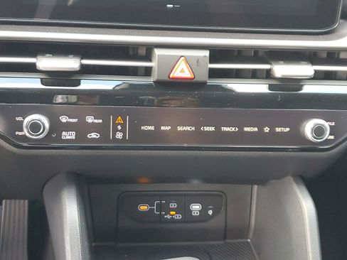 New 2026 Kia Sportage EX w/ EX Panorama Roof Package image 30