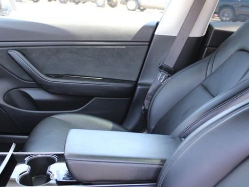 Used 2018 Tesla Model 3 Long Range RWD image 23