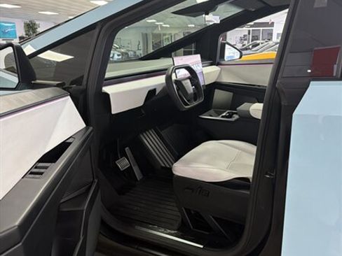 Used 2024 Tesla Cybertruck AWD Crew Cab image 20