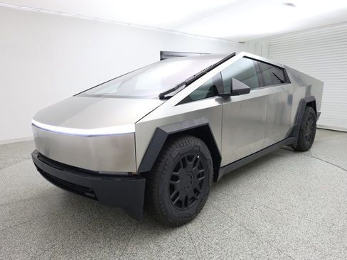 Used 2024 Tesla Cybertruck AWD Crew Cab image 1