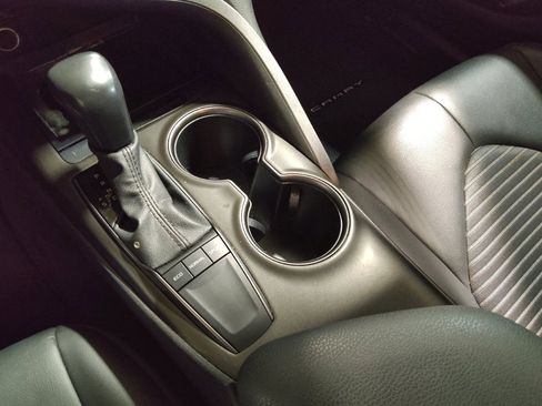 Used 2022 Toyota Camry SE image 26