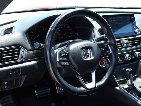 Used 2018 Honda Accord Sport image 2