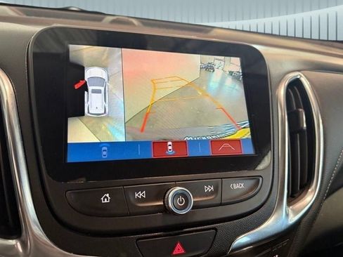 Used 2018 Chevrolet Equinox Premier AWD/4WD image 3