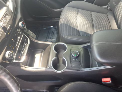 Used 2023 GMC Terrain SLE FWD image 14