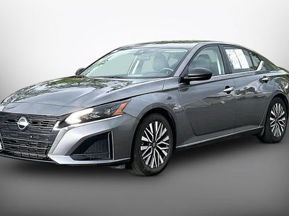 Used 2024 Nissan Altima 2.5 SV