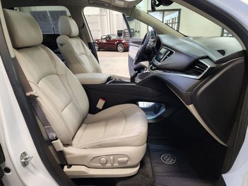 Used 2019 Buick Enclave Premium w/ Experience Buick Package image 35