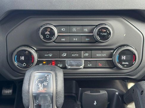 New 2026 Ford Bronco Badlands image 21