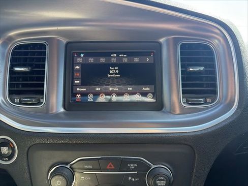 Used 2019 Dodge Charger SXT w/ Leather Interior Group RWD image 25