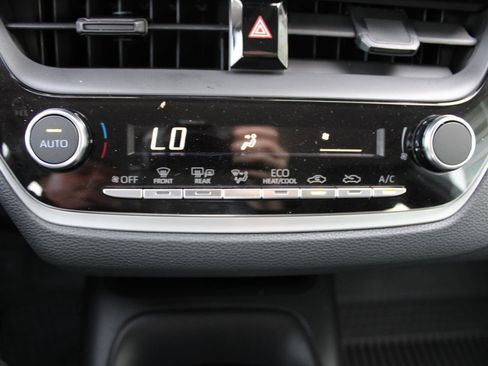 Certified 2024 Toyota Corolla LE image 19