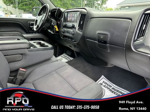 Used 2019 Chevrolet Silverado 1500 LT AWD/4WD image 29