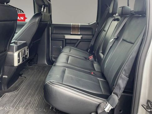 Used 2019 Ford F150 Lariat w/ Equipment Group 502A Luxury AWD/4WD image 33