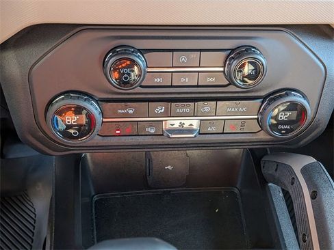 Used 2024 Ford Bronco Big Bend image 24