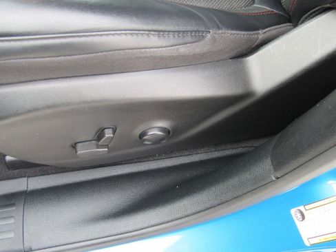 Used 2022 Jeep Cherokee Trailhawk w/ Premium Leather Package image 17