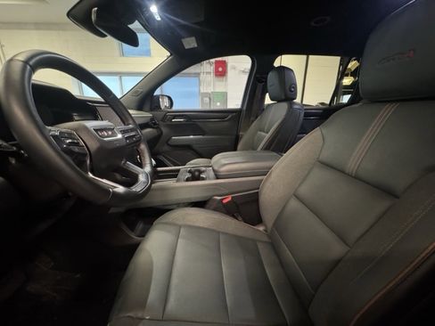 Used 2024 GMC Acadia AT4 image 19