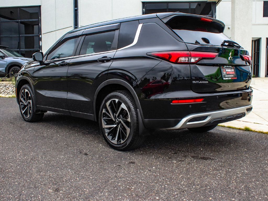 Used 2022 Mitsubishi Outlander SE FWD image 4