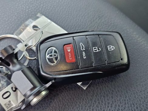 Used 2025 Toyota Camry SE FWD image 37