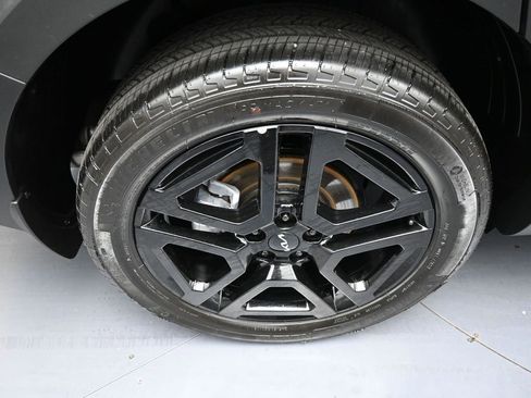 Certified 2024 Kia Telluride EX X-Line image 12