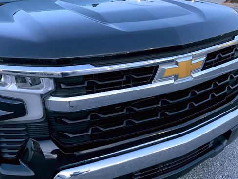 Used 2024 Chevrolet Silverado 1500 LT w/ Convenience Package II image 29