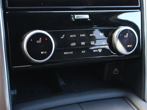 Certified 2023 Land Rover Discovery S R-Dynamic AWD/4WD image 22
