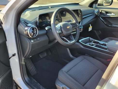New 2026 Chevrolet Equinox LT w/ Safety and Technology Package FWD image 14