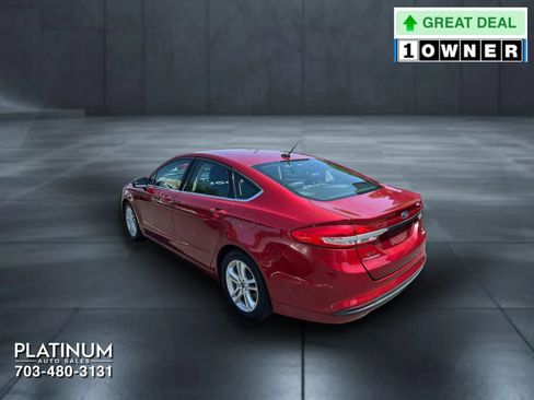 Used 2018 Ford Fusion SE w/ Fusion SE Technology Package FWD image 8