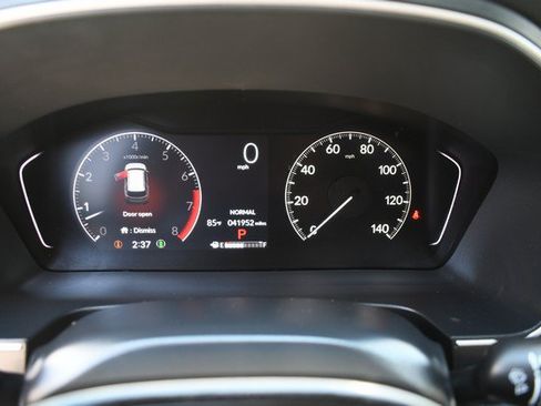 Used 2025 Honda Pilot Touring image 32