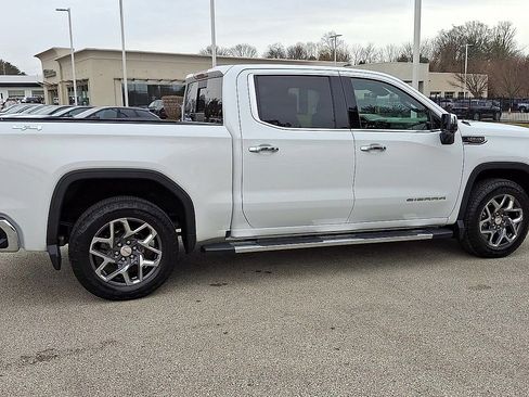 Certified 2022 GMC Sierra 1500 SLT w/ SLT Premium Plus Package image 9