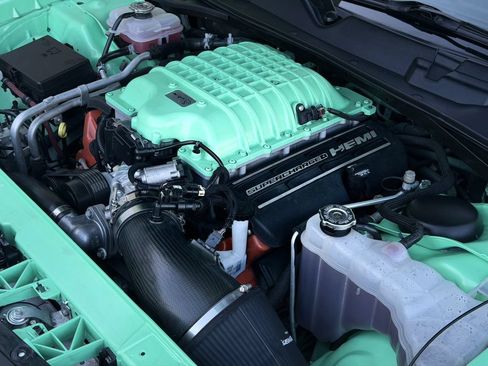 Used 2016 Dodge Challenger SRT Hellcat RWD image 28