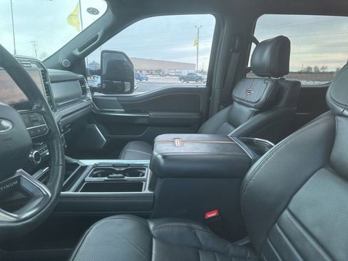 Used 2024 Ford F350 Platinum w/ FX4 Off-Road Package image 5