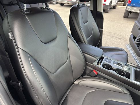 Used 2021 Ford Edge Titanium w/ Cargo Accessory Package image 34