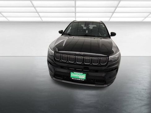 Used 2022 Jeep Compass High Altitude AWD/4WD image 2
