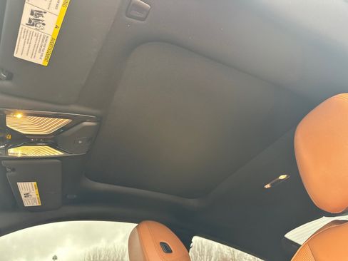 Used 2022 BMW 430i Coupe w/ M Sport Package image 34