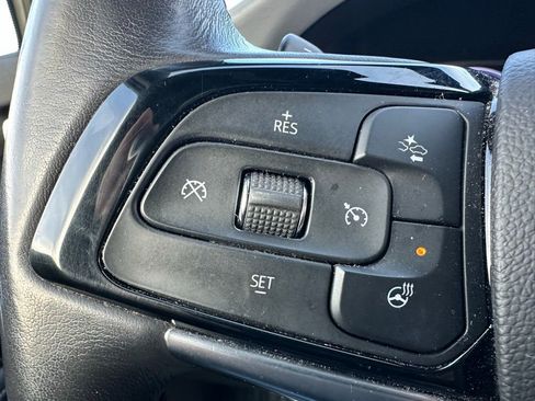 Used 2022 Buick Enclave Premium w/ Surround and Sites Package image 33