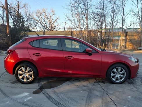 Used 2014 MAZDA MAZDA3 i Sport image 2