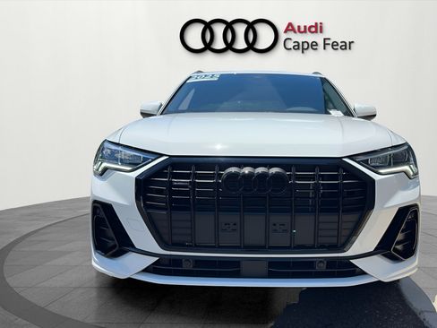 Certified 2025 Audi Q3 2.0T Premium w/ Convenience Package AWD/4WD image 8
